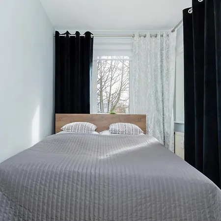 Jantar - Park Side Apartment *